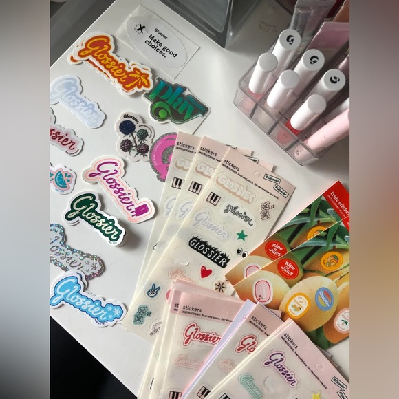 GLOSSIER ISO ITEMS!!!! - Picture 2 of 3